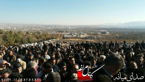 تشییع پیکر مرحوم اسماعیل حیدری در مراغه در میان انتقادها +تصویر