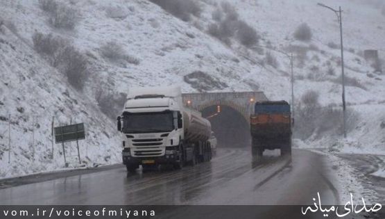 محدودیت تردد در آزاد راه تبریز _ زنجان؛ هدایت تریلی ها به جاده میانه - تبریز