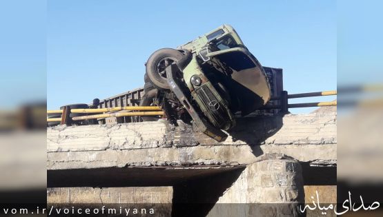 واژگونی تریلی در محور میانه-تبریز
