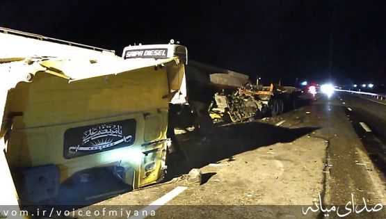 برخورد دو تریلی با هم در نزدیکی های روستای "دادلو" شهرستان میانه