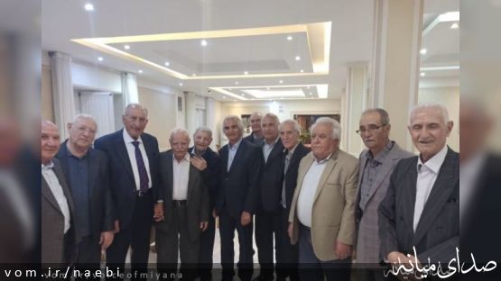 یک کهکشان ۱۲ ستاره ای/ قاب زیبایی از دبیران پیشکسوت میانه