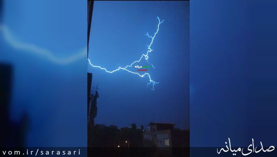 ویدیویی از رعد و برق در آسمان میانه /شهرک اندیشه