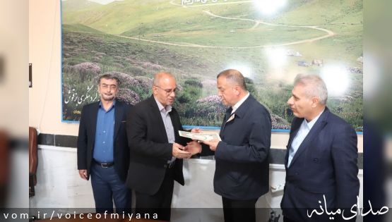 خرده فروش ،سرپرست شهرداری ترک شد
